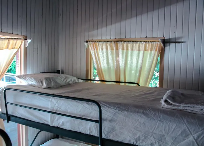 M&m Garden House Hostal *